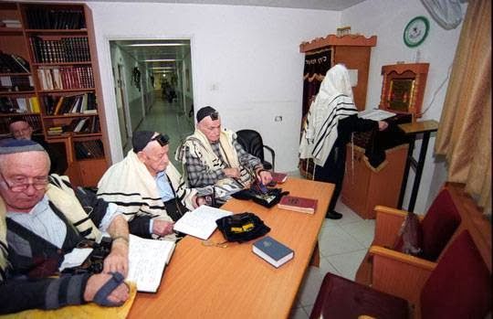 עטרת אבות – בני ברק