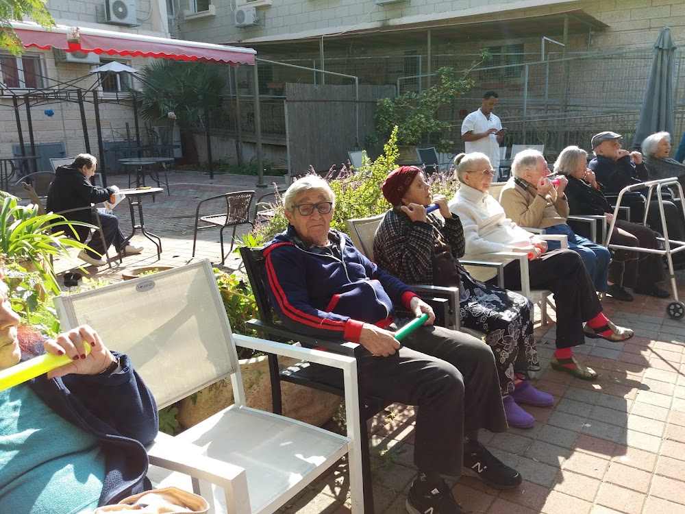 רום גני זהב בע"מ – פתח תקווה