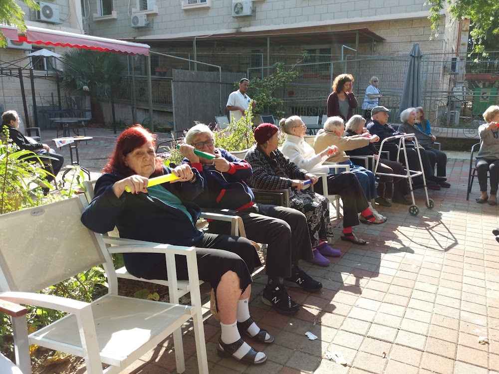 רום גני זהב בע"מ – פתח תקווה