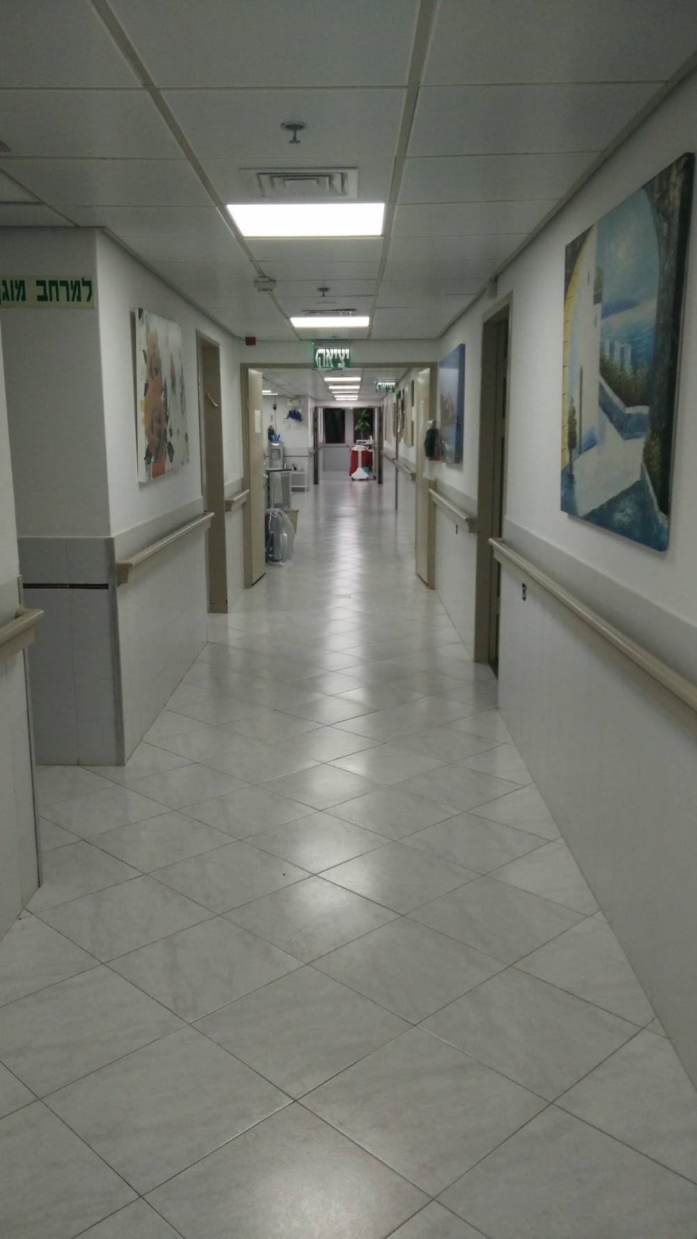 מרכז גריאטרי נאות התיכון – תל אביב
